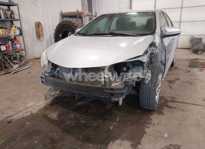 Photo 6 of 2016 Toyota Corolla LE (VIN 5YFBURHE7GP519211)