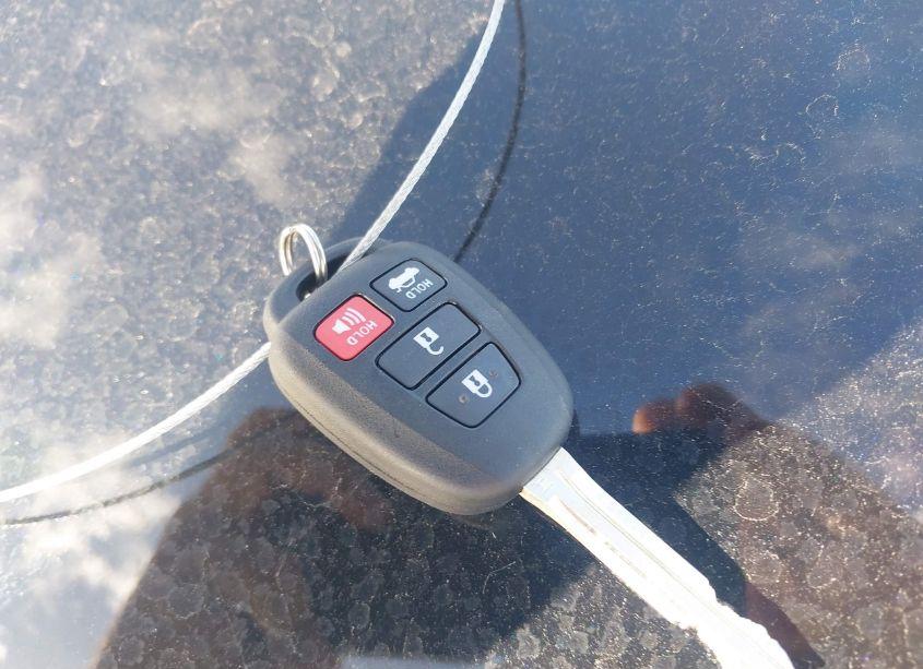 Photo 11 of 2016 Toyota Corolla LE (VIN 5YFBURHE7GP520178)