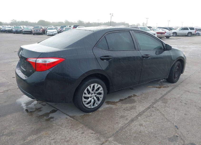 Photo 4 of 2016 Toyota Corolla LE (VIN 5YFBURHE7GP520178)