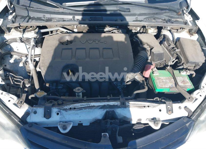 Photo 10 of 2016 Toyota Corolla LE (VIN 5YFBURHE7GP525770)