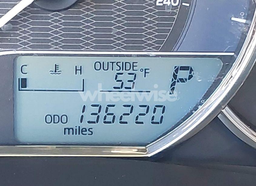 Photo 15 of 2016 Toyota Corolla LE (VIN 5YFBURHE7GP525770)