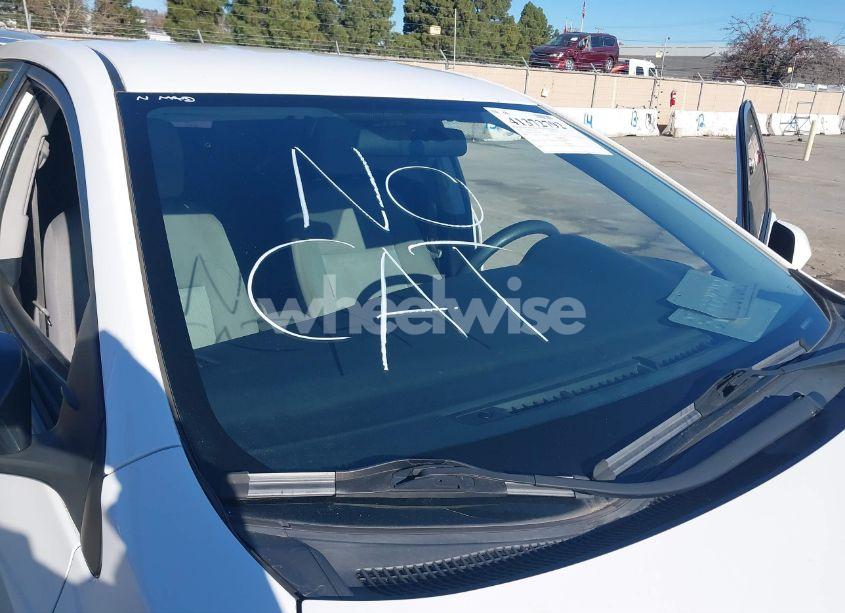 Photo 17 of 2016 Toyota Corolla LE (VIN 5YFBURHE7GP525770)