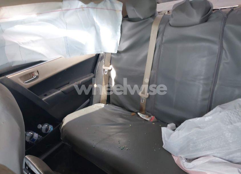 Photo 8 of 2016 Toyota Corolla LE (VIN 5YFBURHE7GP533562)