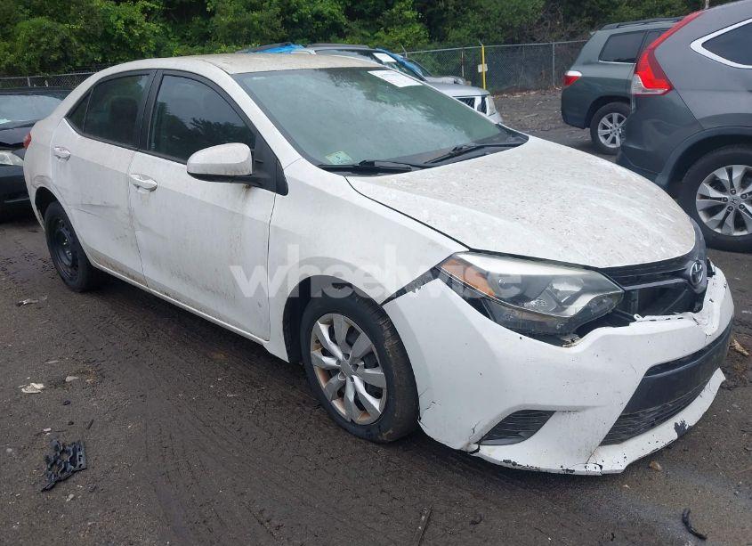 2016 Toyota Corolla LE (VIN 5YFBURHE7GP538289) main photo