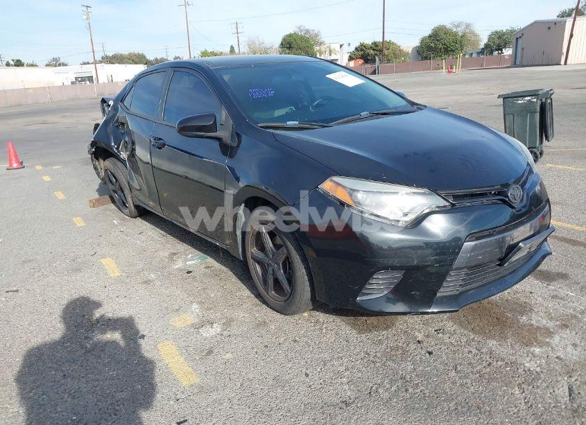 2016 Toyota Corolla LE (VIN 5YFBURHE7GP542195) main photo