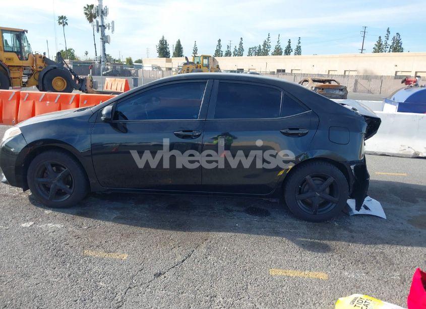 Photo 13 of 2016 Toyota Corolla LE (VIN 5YFBURHE7GP542195)