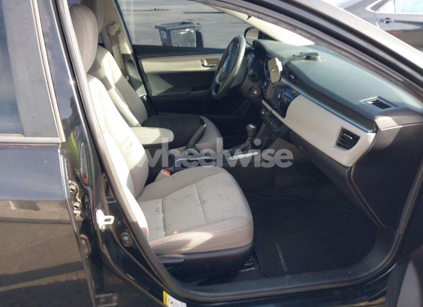 Photo 5 of 2016 Toyota Corolla LE (VIN 5YFBURHE7GP542195)