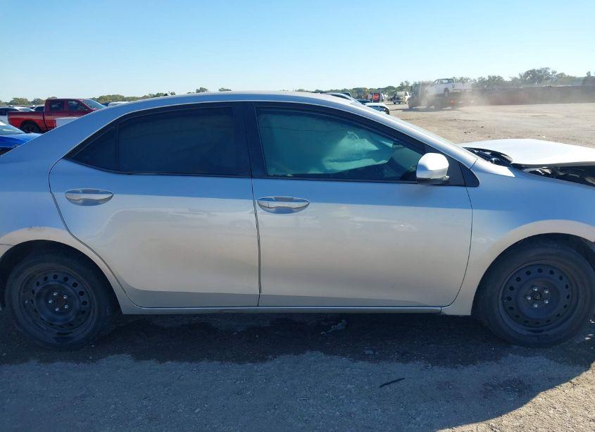 Photo 13 of 2016 Toyota Corolla LE (VIN 5YFBURHE7GP546005)