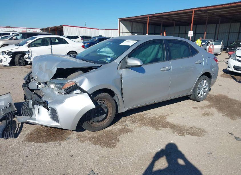 Photo 2 of 2016 Toyota Corolla LE (VIN 5YFBURHE7GP546005)