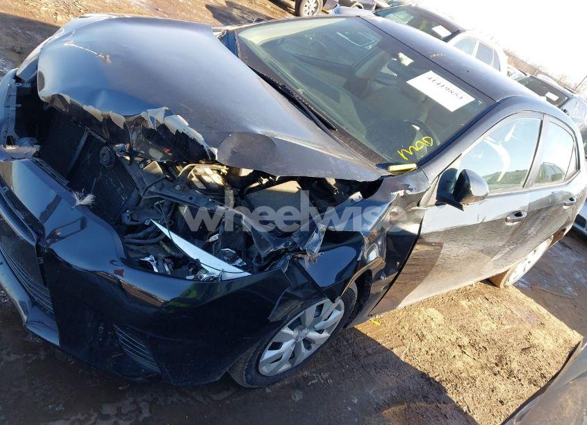 Photo 2 of 2016 Toyota Corolla LE (VIN 5YFBURHE7GP560681)