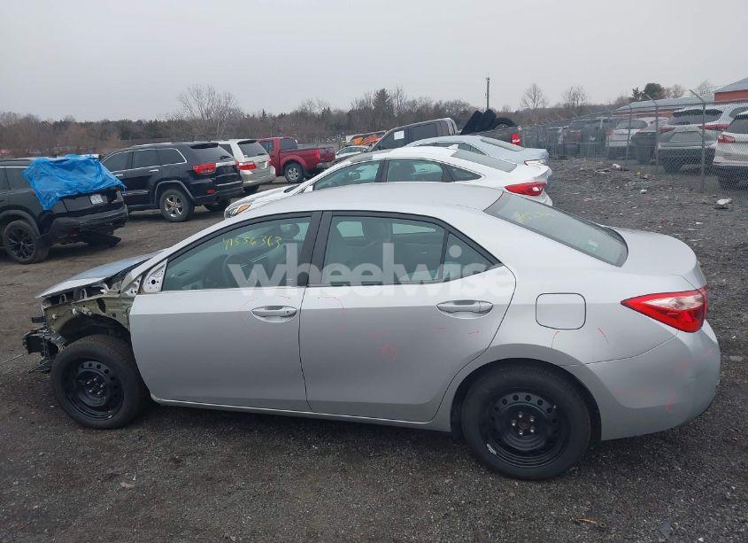 Photo 15 of 2017 Toyota Corolla LE (VIN 5YFBURHE7HP573514)