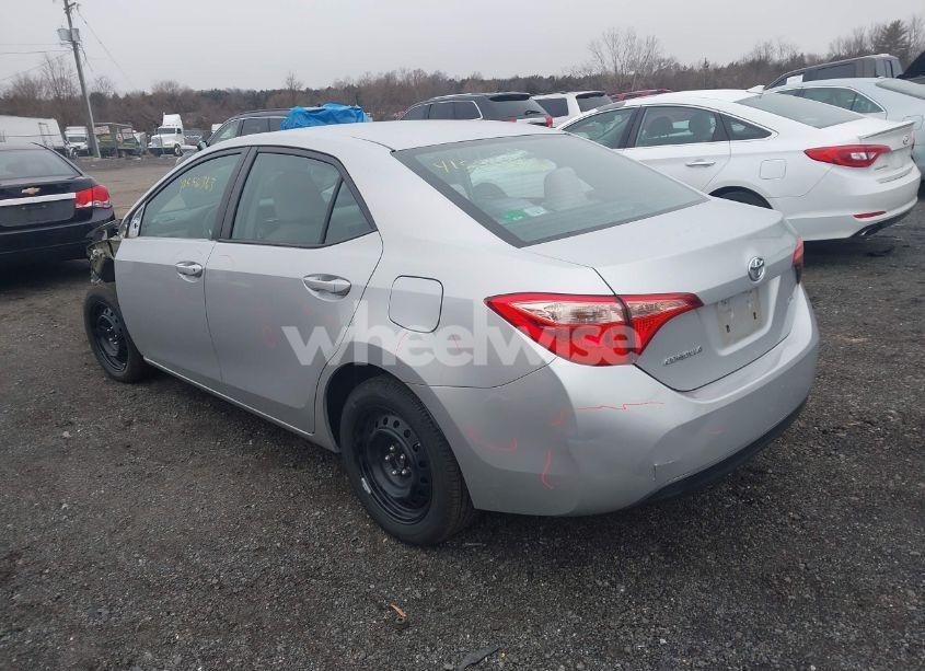 Photo 3 of 2017 Toyota Corolla LE (VIN 5YFBURHE7HP573514)