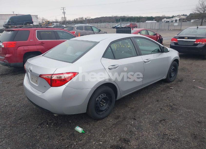 Photo 4 of 2017 Toyota Corolla LE (VIN 5YFBURHE7HP573514)