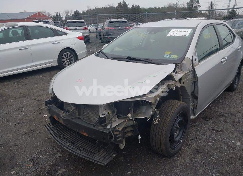 Photo 6 of 2017 Toyota Corolla LE (VIN 5YFBURHE7HP573514)