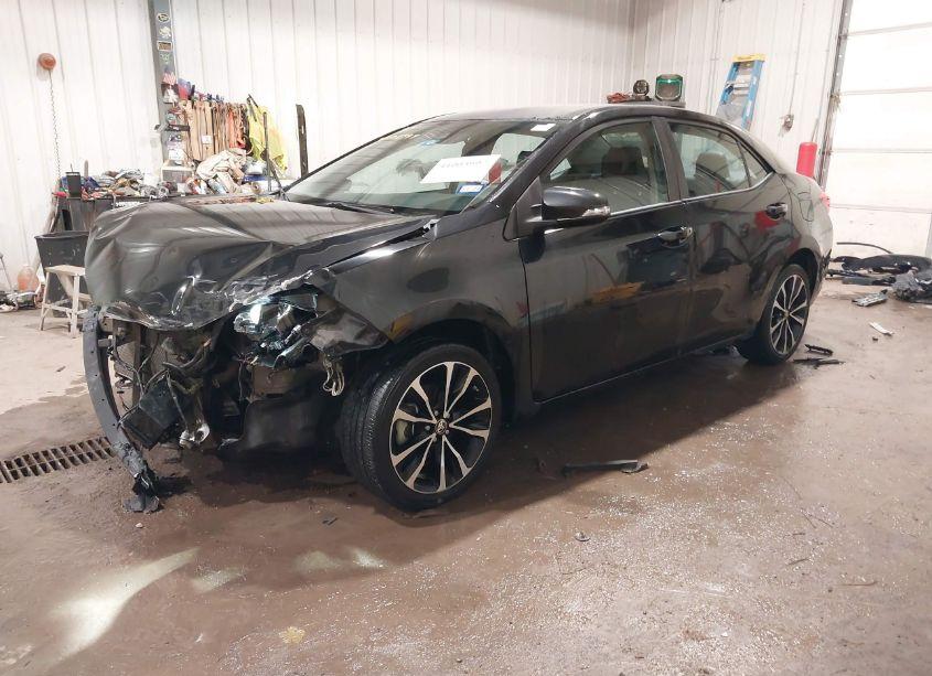 Photo 2 of 2017 Toyota Corolla SE (VIN 5YFBURHE7HP583511)