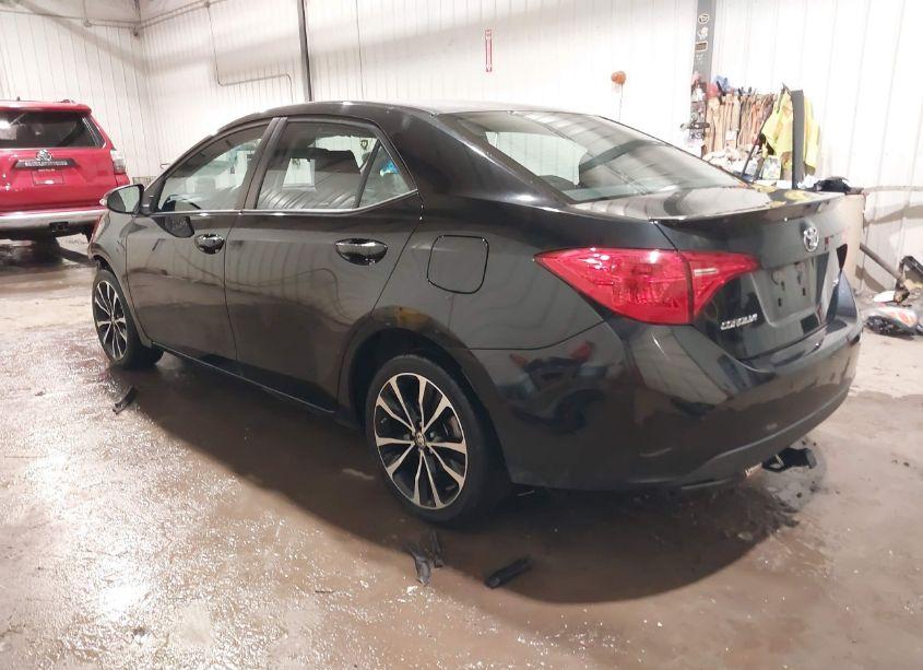 Photo 3 of 2017 Toyota Corolla SE (VIN 5YFBURHE7HP583511)