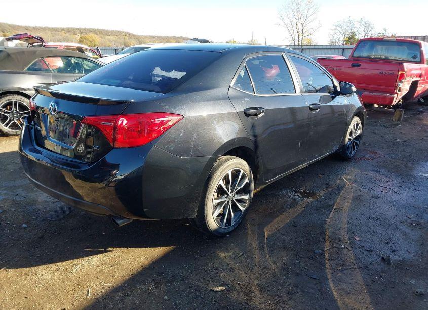 Photo 4 of 2017 Toyota Corolla SE (VIN 5YFBURHE7HP586229)