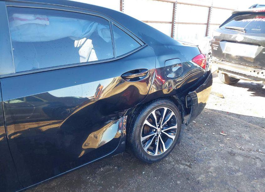 Photo 6 of 2017 Toyota Corolla SE (VIN 5YFBURHE7HP586229)