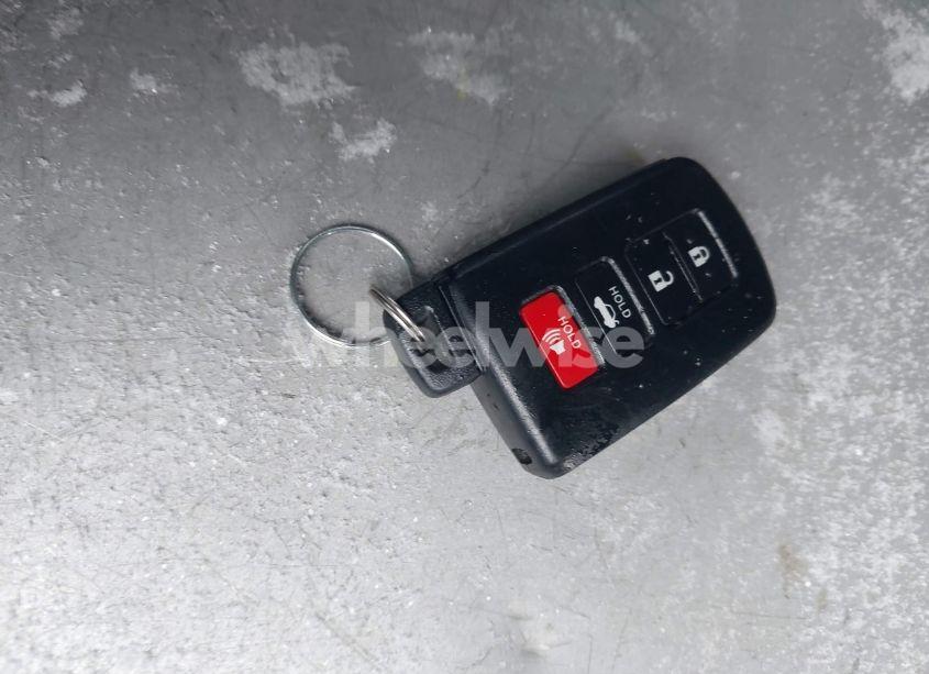 Photo 11 of 2017 Toyota Corolla SE SPECIAL EDITION (VIN 5YFBURHE7HP590121)