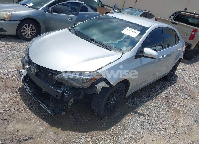 Photo 2 of 2017 Toyota Corolla LE (VIN 5YFBURHE7HP594542)