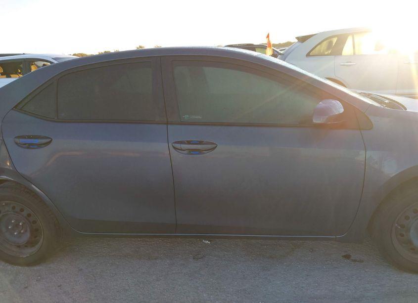 Photo 13 of 2017 Toyota Corolla LE (VIN 5YFBURHE7HP599837)