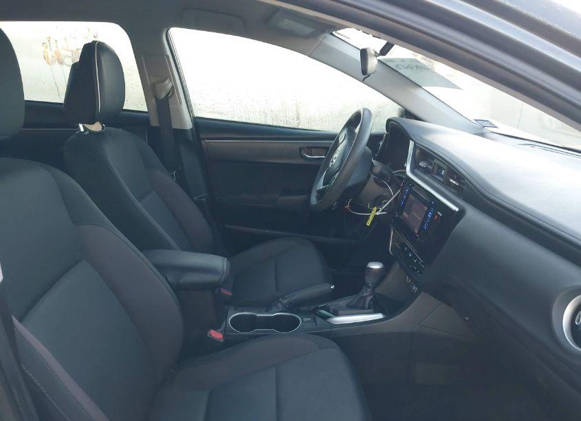 Photo 5 of 2017 Toyota Corolla LE (VIN 5YFBURHE7HP599837)