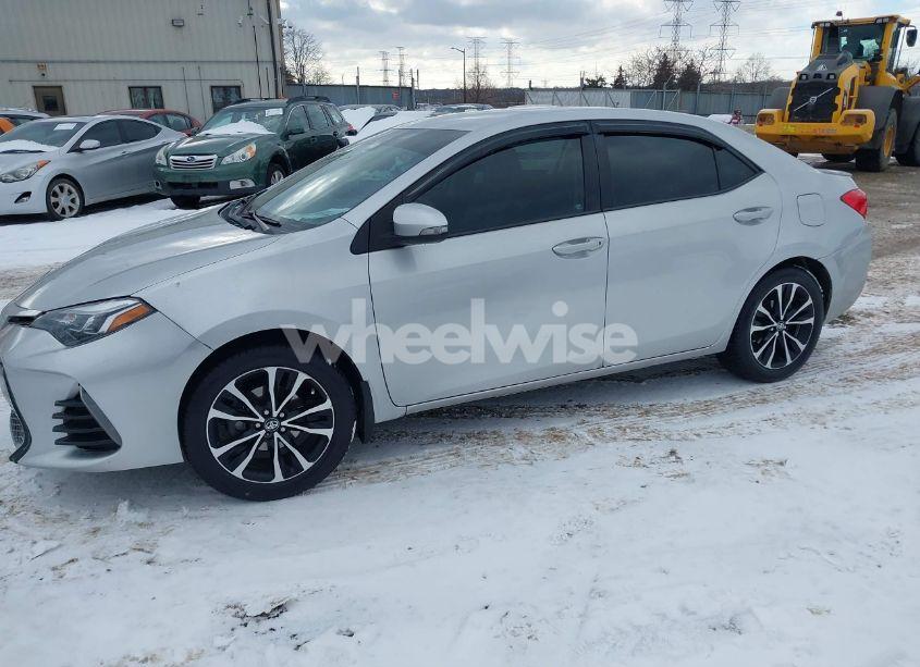 Photo 2 of 2017 Toyota Corolla SE (VIN 5YFBURHE7HP604535)