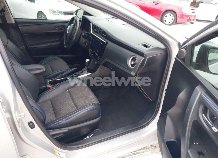 Photo 5 of 2017 Toyota Corolla SE (VIN 5YFBURHE7HP604535)