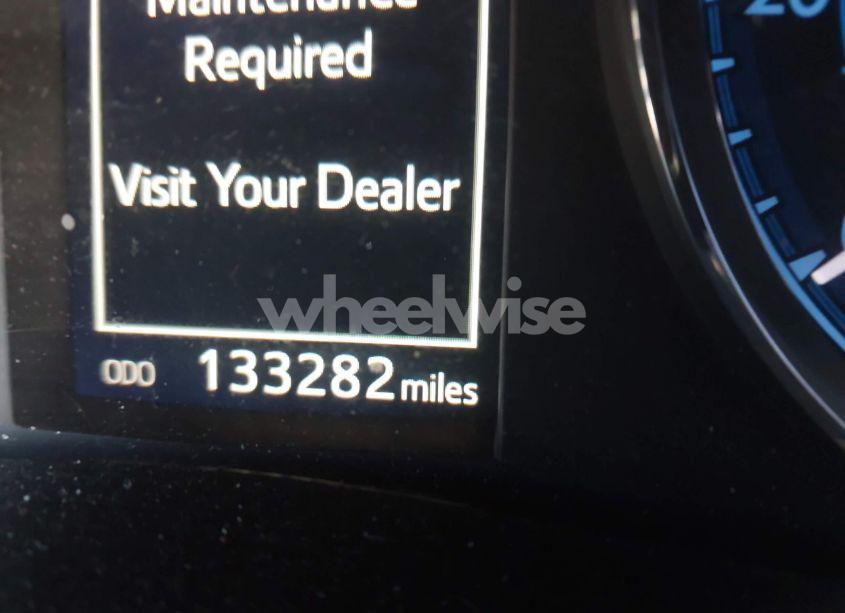 Photo 15 of 2017 Toyota Corolla SE (VIN 5YFBURHE7HP609539)