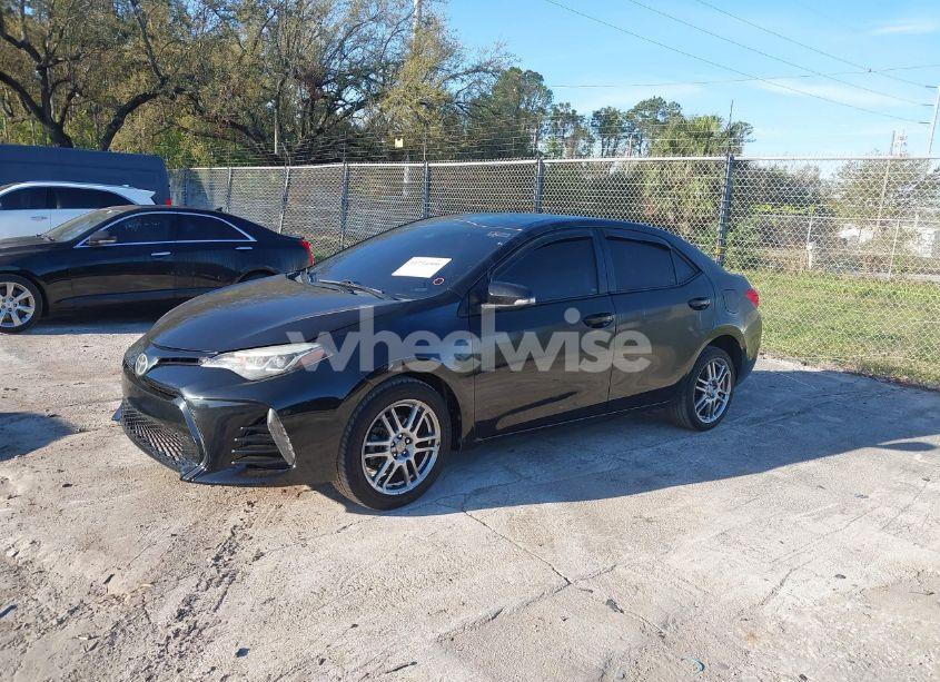 Photo 2 of 2017 Toyota Corolla SE (VIN 5YFBURHE7HP609539)