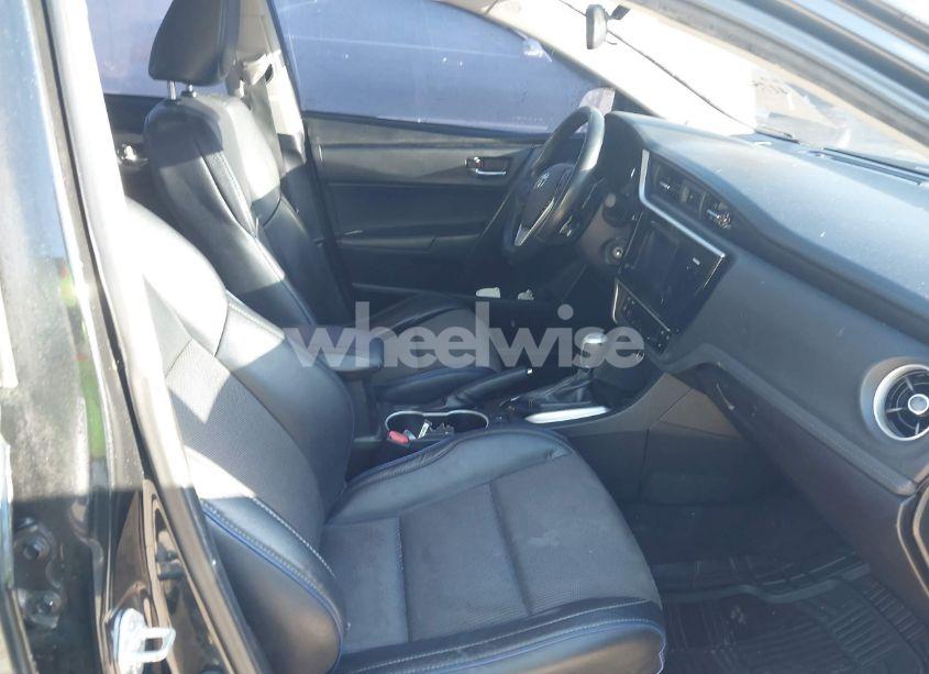 Photo 5 of 2017 Toyota Corolla SE (VIN 5YFBURHE7HP609539)