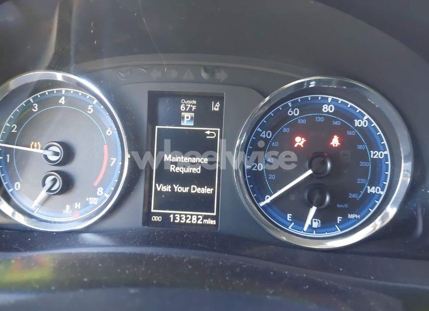 Photo 7 of 2017 Toyota Corolla SE (VIN 5YFBURHE7HP609539)