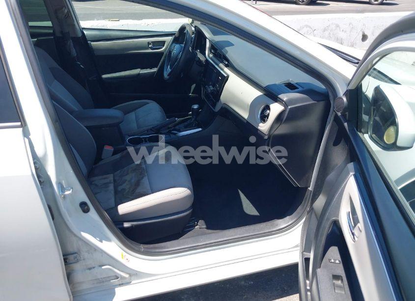 Photo 5 of 2017 Toyota Corolla LE (VIN 5YFBURHE7HP616233)