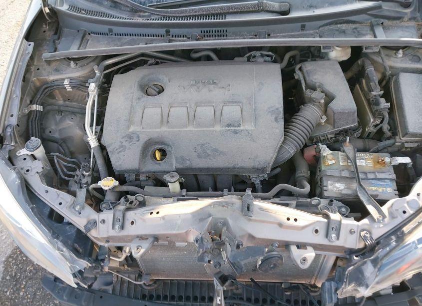 Photo 10 of 2017 Toyota Corolla SE (VIN 5YFBURHE7HP616670)