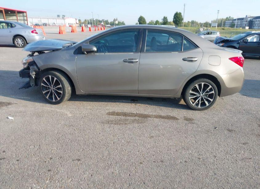 Photo 13 of 2017 Toyota Corolla SE (VIN 5YFBURHE7HP616670)