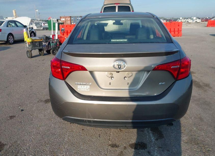 Photo 15 of 2017 Toyota Corolla SE (VIN 5YFBURHE7HP616670)