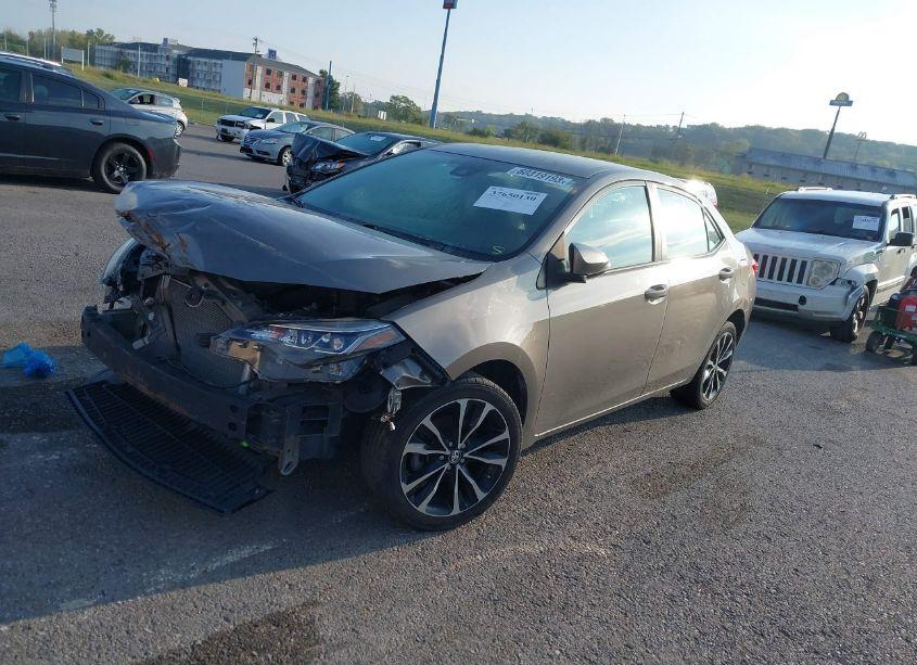 Photo 2 of 2017 Toyota Corolla SE (VIN 5YFBURHE7HP616670)