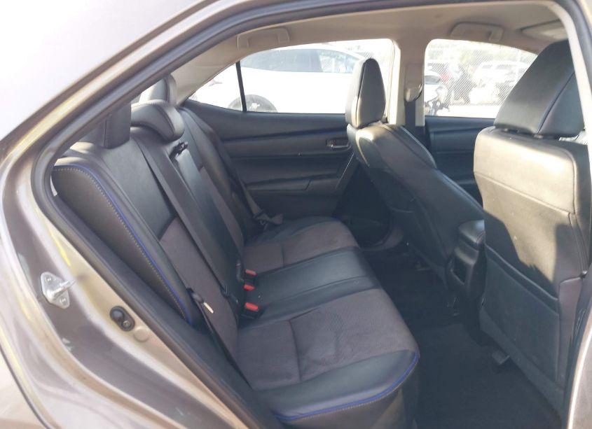 Photo 8 of 2017 Toyota Corolla SE (VIN 5YFBURHE7HP616670)