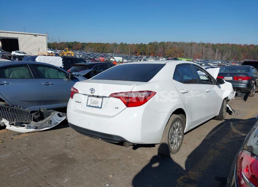 Photo 4 of 2017 Toyota Corolla LE (VIN 5YFBURHE7HP618385)
