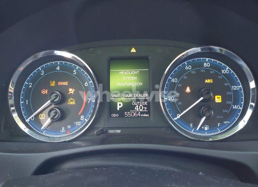 Photo 7 of 2017 Toyota Corolla LE (VIN 5YFBURHE7HP618385)