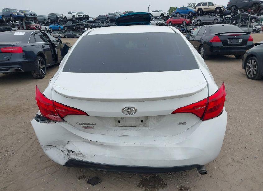 Photo 16 of 2017 Toyota Corolla SE (VIN 5YFBURHE7HP621075)