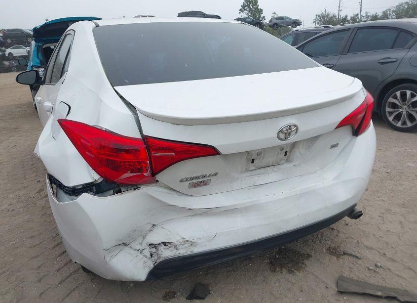 Photo 20 of 2017 Toyota Corolla SE (VIN 5YFBURHE7HP621075)