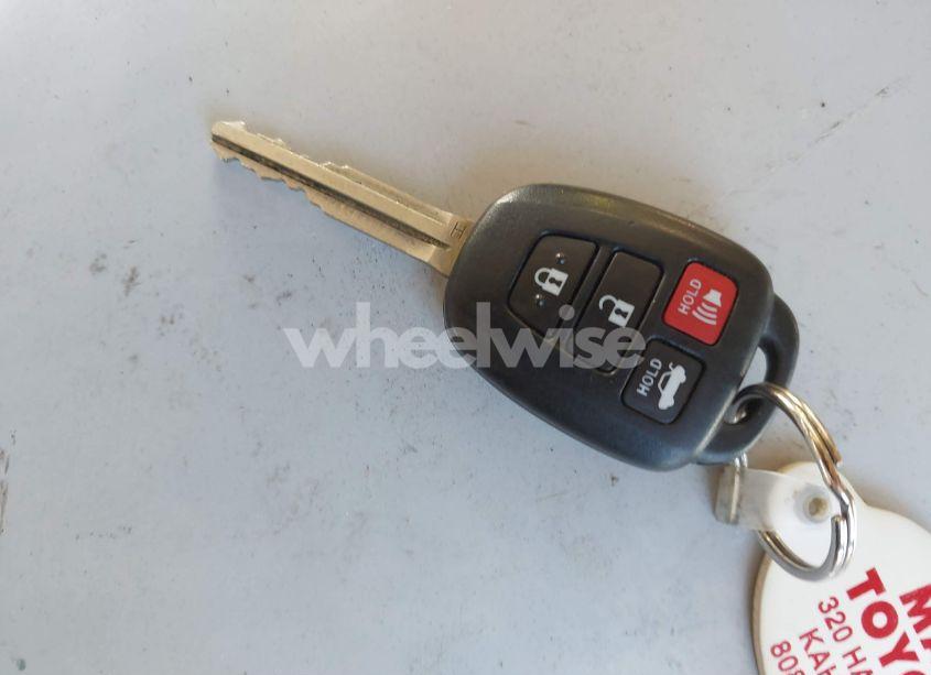 Photo 11 of 2017 Toyota Corolla SE (VIN 5YFBURHE7HP628155)