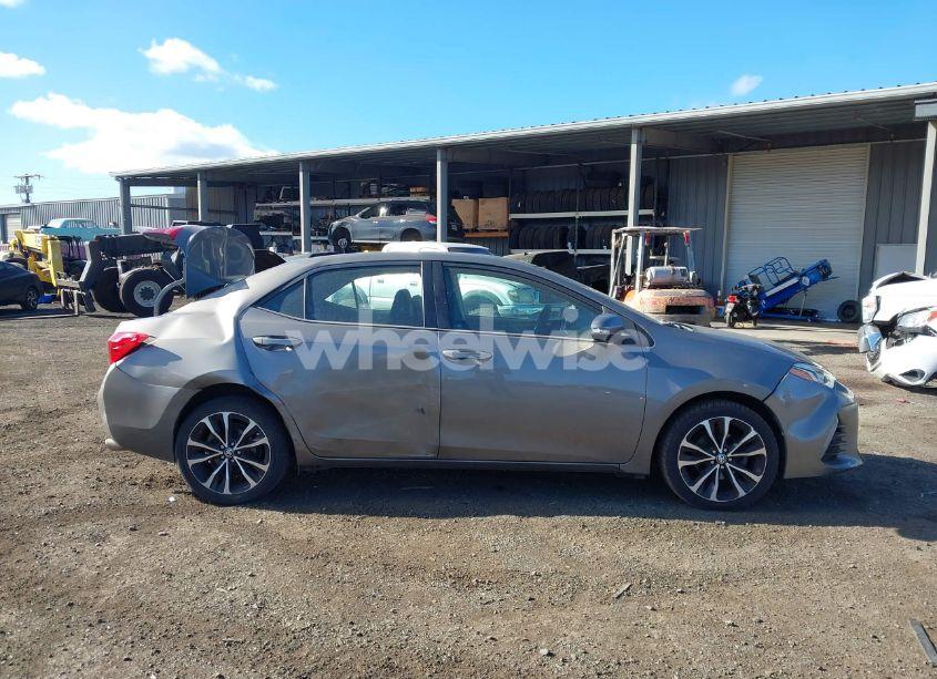 Photo 13 of 2017 Toyota Corolla SE (VIN 5YFBURHE7HP628155)