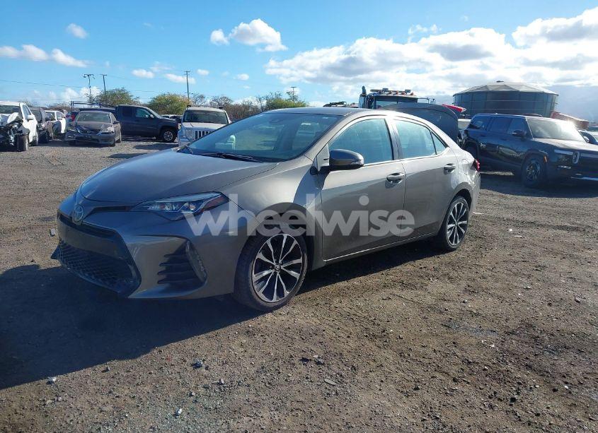 Photo 2 of 2017 Toyota Corolla SE (VIN 5YFBURHE7HP628155)