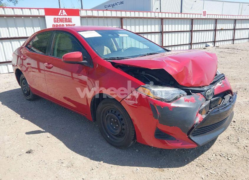 2017 Toyota Corolla LE (VIN 5YFBURHE7HP644369) main photo