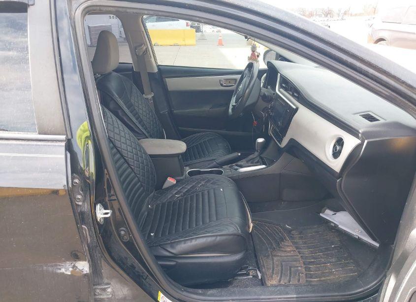 Photo 5 of 2017 Toyota Corolla LE (VIN 5YFBURHE7HP653511)