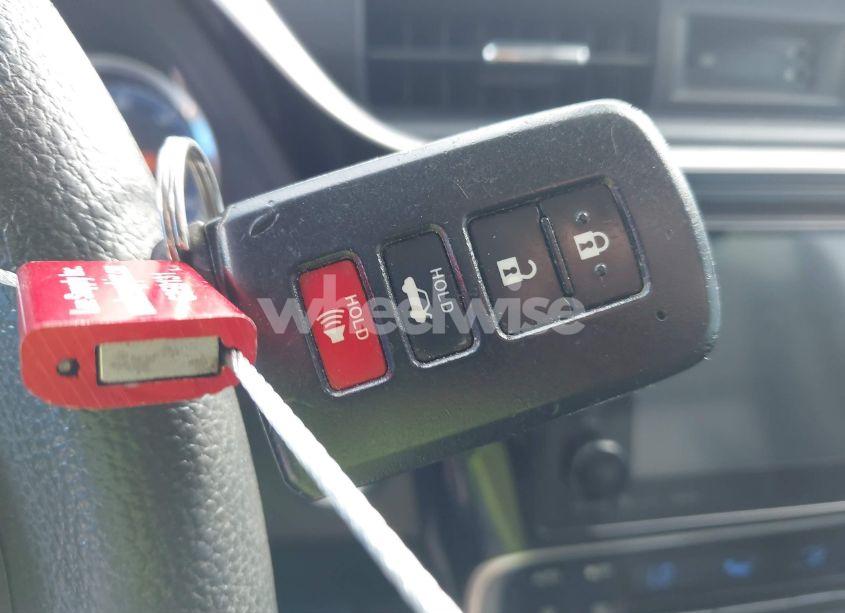 Photo 11 of 2017 Toyota Corolla XLE (VIN 5YFBURHE7HP654187)