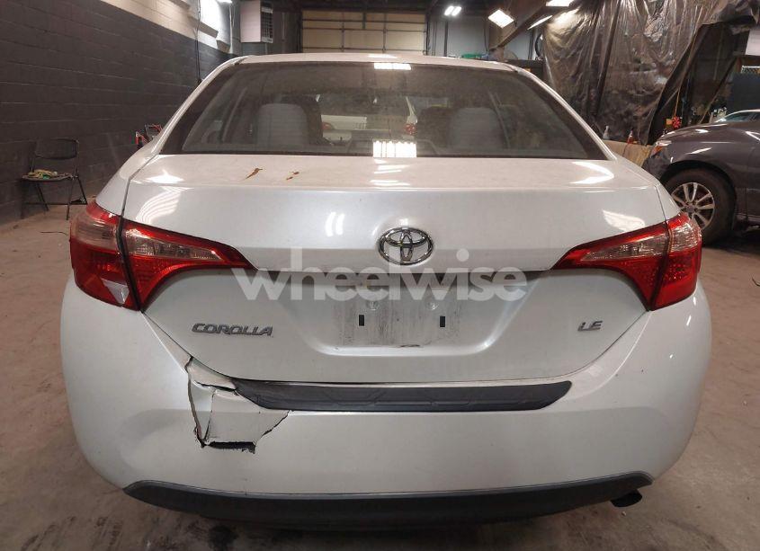 Photo 16 of 2017 Toyota Corolla LE (VIN 5YFBURHE7HP682720)