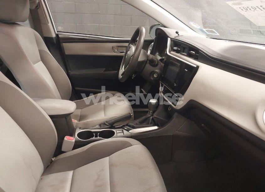 Photo 5 of 2017 Toyota Corolla LE (VIN 5YFBURHE7HP682720)